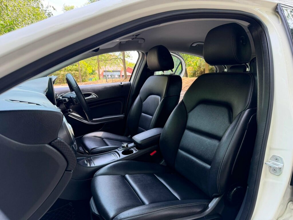 Mercedes-Benz A Class A180 Amg Line Executive White #15