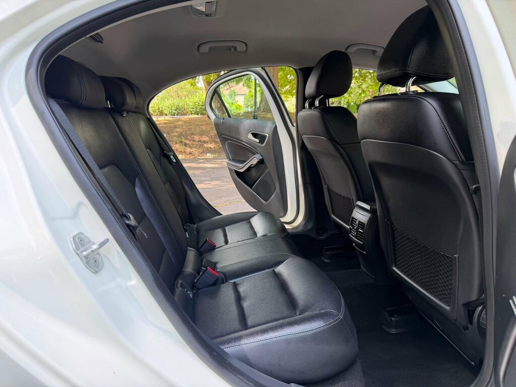 Mercedes-Benz A Class A180 Amg Line Executive White #19
