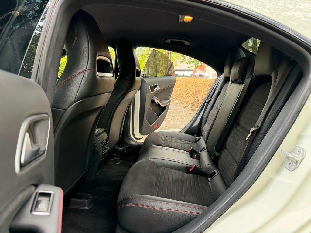 Mercedes-Benz CLA Class Estate Black #15