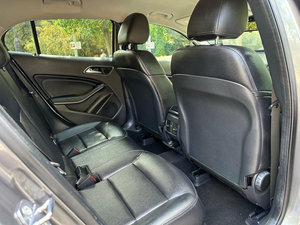 Mercedes-Benz GLA Class Gla 220D 4Matic Amg Line Executive Grey #15