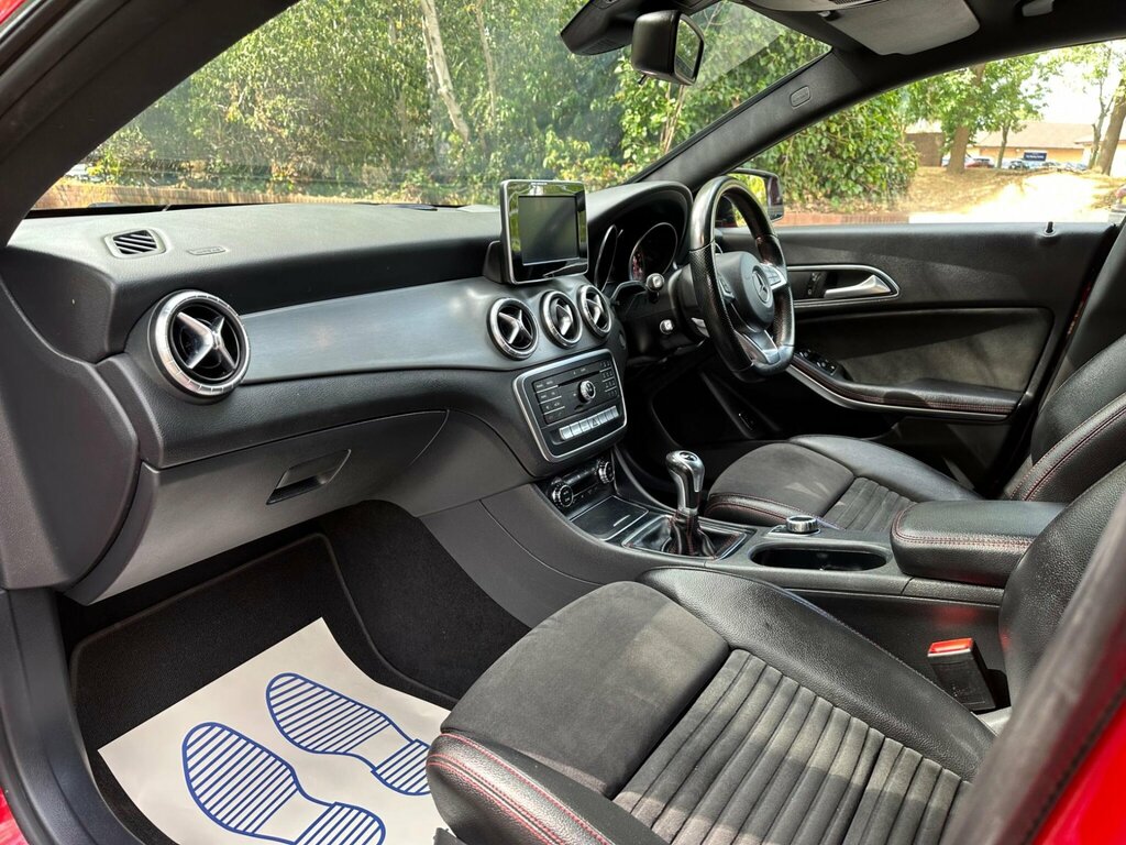 Mercedes-Benz CLA Class 2.1L Amg Line Black #15