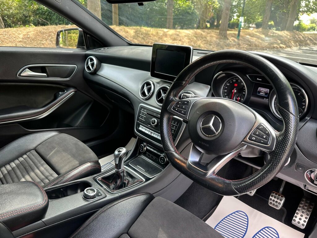 Mercedes-Benz CLA Class 2.1L Amg Line Black #12