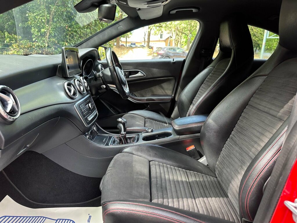 Mercedes-Benz CLA Class 2.1L Amg Line Black #16