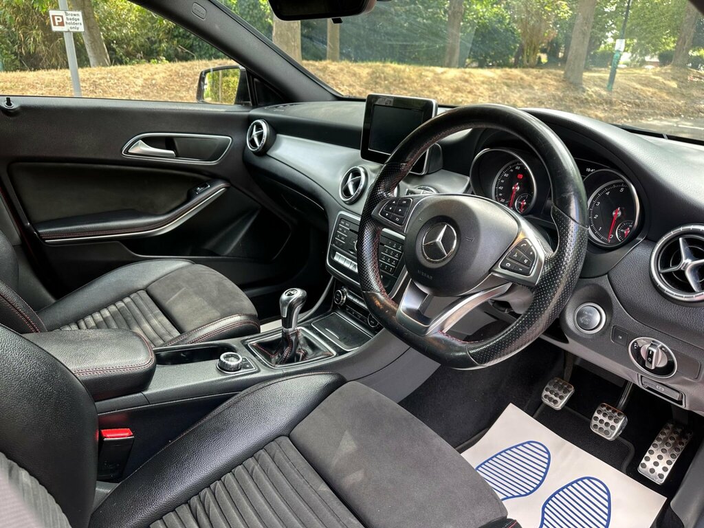 Mercedes-Benz CLA Class 2.1L Amg Line Black #11