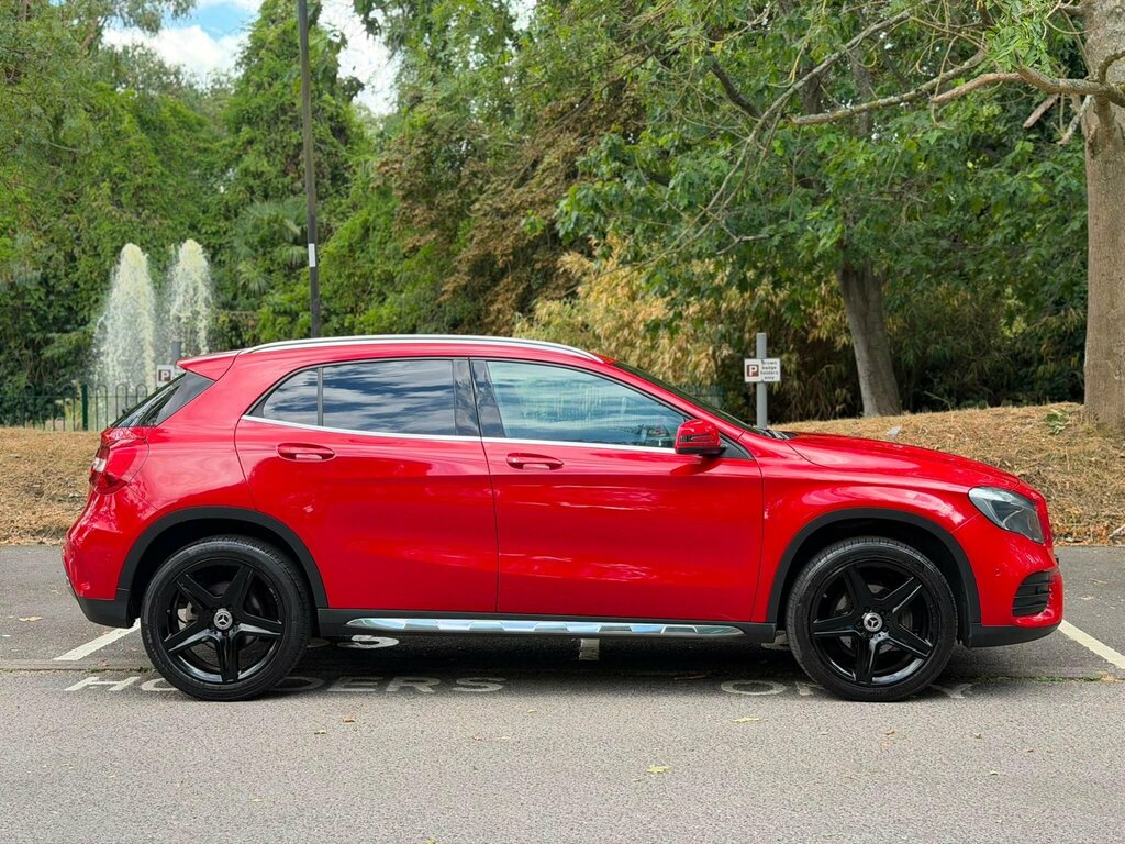 Mercedes-Benz GLA Class 1.6 Gla200 Amg Line Executive 7G-dct Euro 6 Ss Red #3