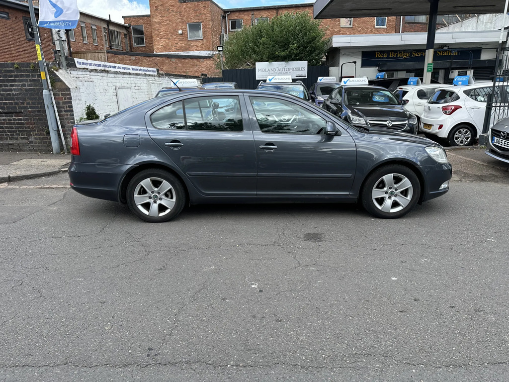 Skoda Octavia Hatchback VN10AYS Grey #4