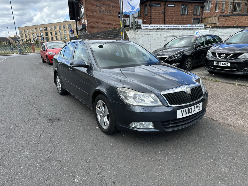 Skoda Octavia Hatchback VN10AYS Grey #2