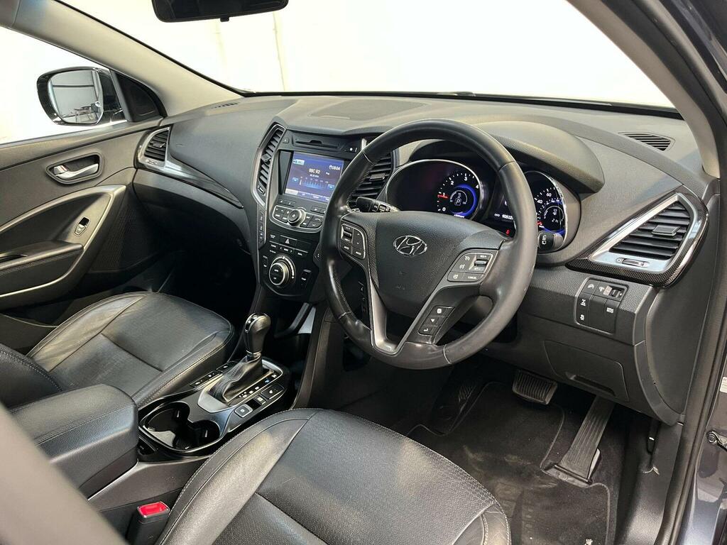 Hyundai Santa Fe Premium Black #8