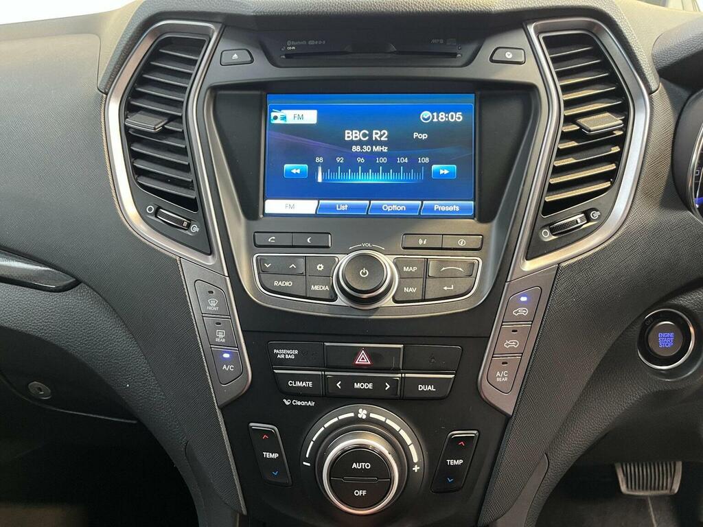 Hyundai Santa Fe Premium Black #18