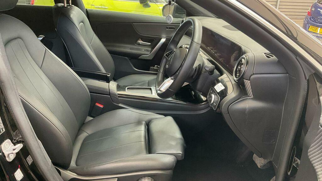 Mercedes-Benz CLA Class 1.3 Cla180h Mhev Sport Executive Shooting Brake Black #6