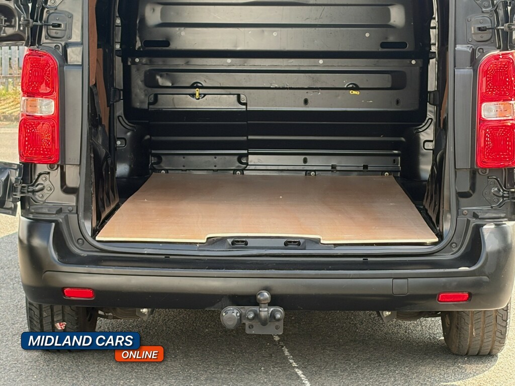 Citroen Dispatch Panel Van 1.5 Bluehdi 1000 Enterprise Pro M 2022 CA22NDJ Black #2