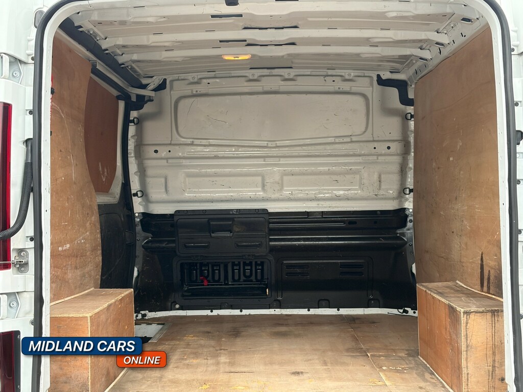 Renault Trafic Panel Van 2.0 Sl28 Energy Dci 120 Business My19 FG71TOH White #3