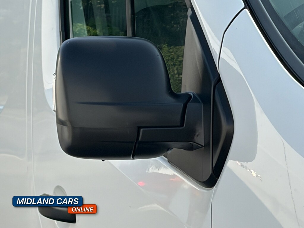 Renault Trafic Lwb L2h1 Low White #29