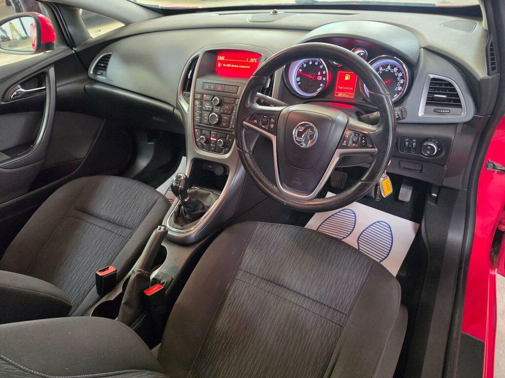 Vauxhall Astra GTC Sri Black #49