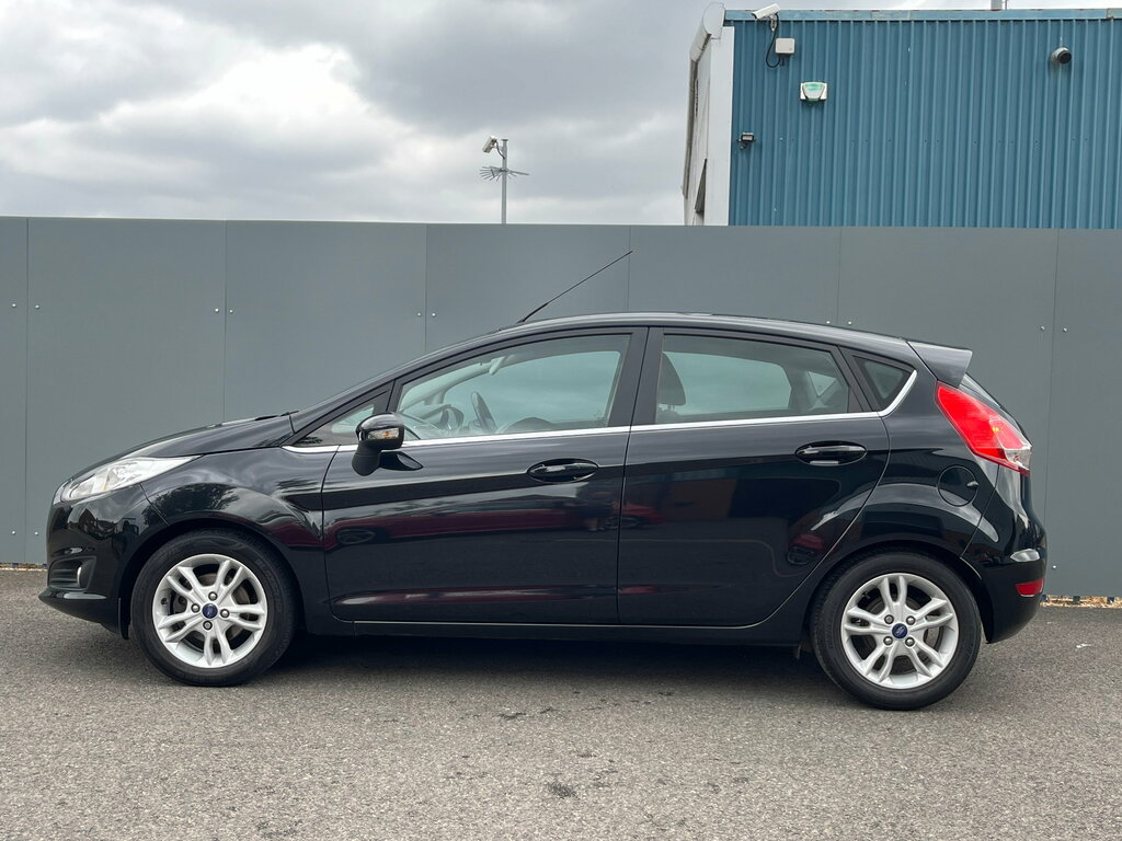 Ford Fiesta 1.25 Zetec Hatchback 5 Seat Grea BK64WSJ Black #5