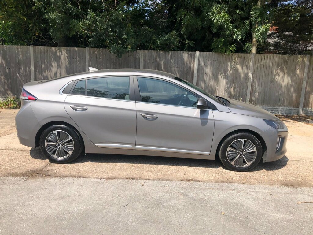 Hyundai Ioniq 1.6 H-gdi 8.9Kwh Premium Dct Euro 6 Ss Grey