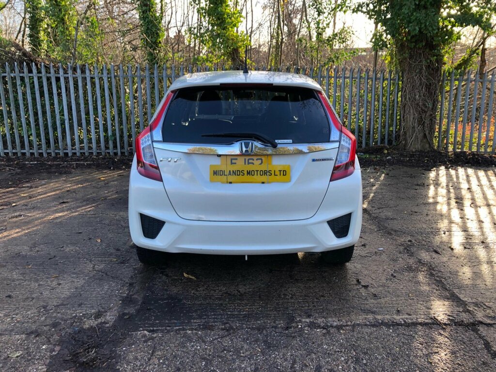 Honda Fit 1.3 Hybrid White #8