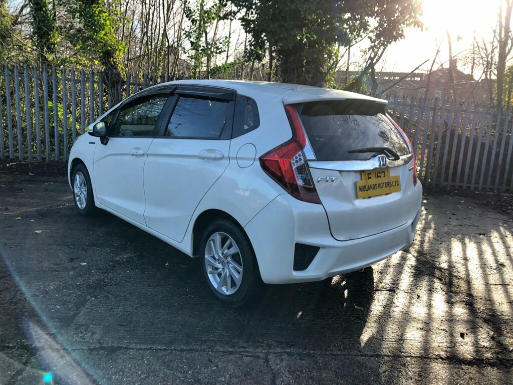 Honda Fit 1.3 Hybrid White #7
