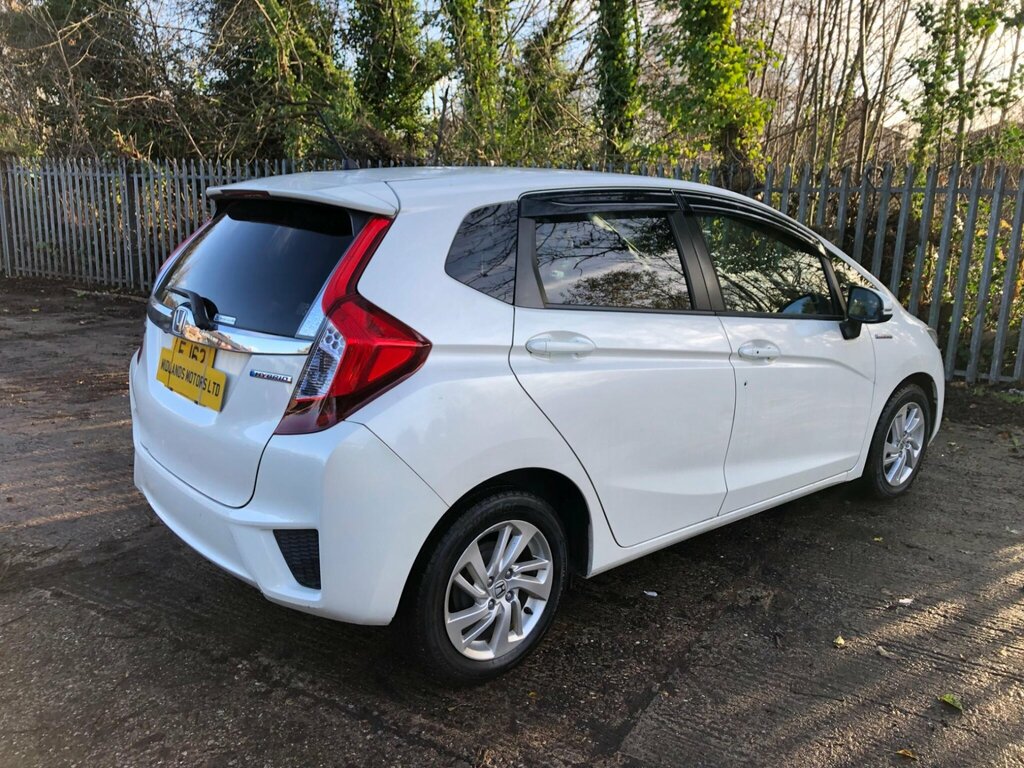 Honda Fit 1.3 Hybrid White #9