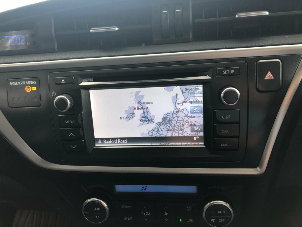 Toyota Auris Excel Blue #15