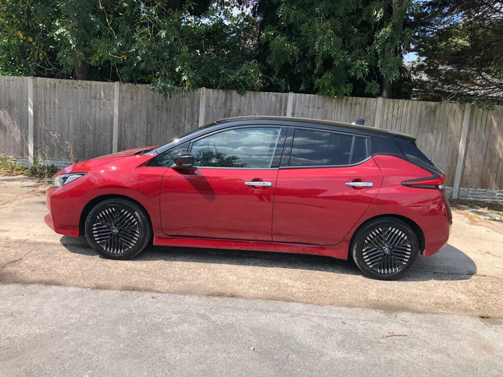 Nissan Leaf 39Kwh Tekna Red #3