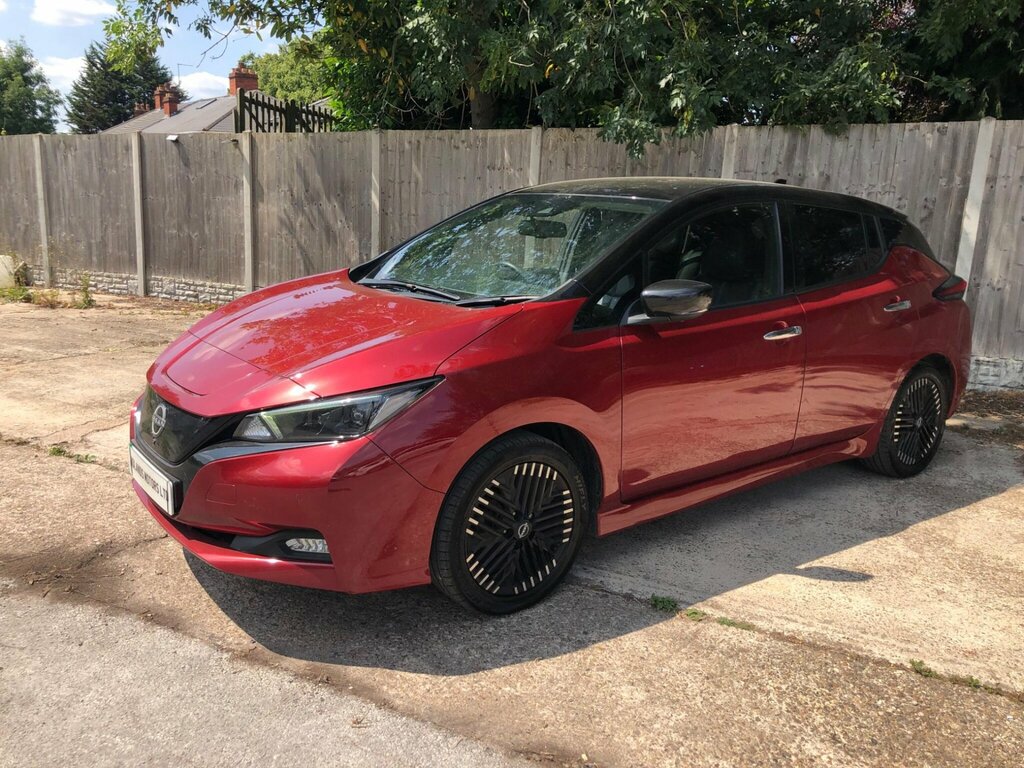 Nissan Leaf 39Kwh Tekna Red #6