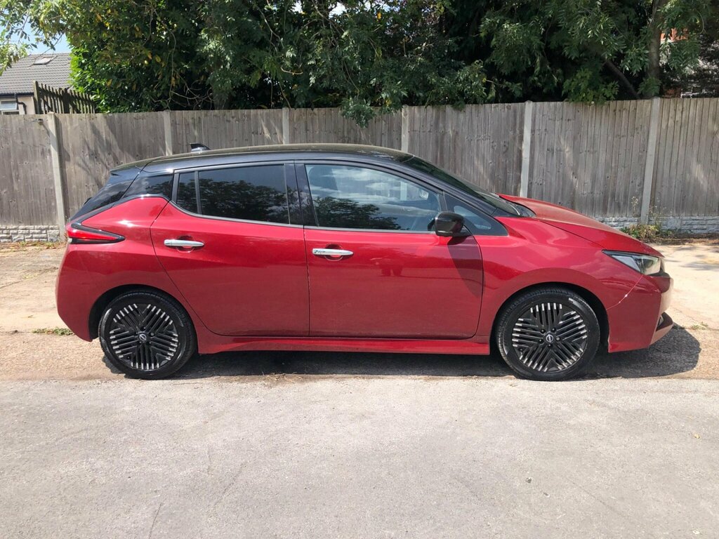 Nissan Leaf 39Kwh Tekna Red #2