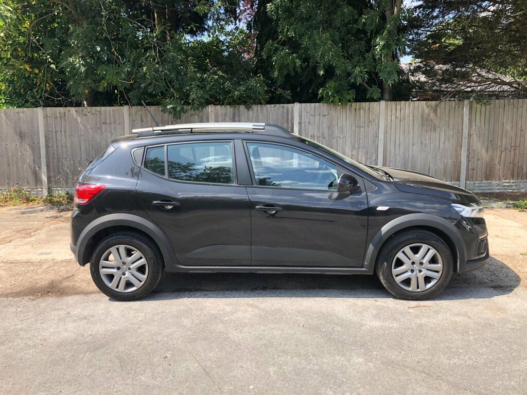 Dacia Sandero Stepway 1.0 Tce Comfort Euro 6 Ss Black #2