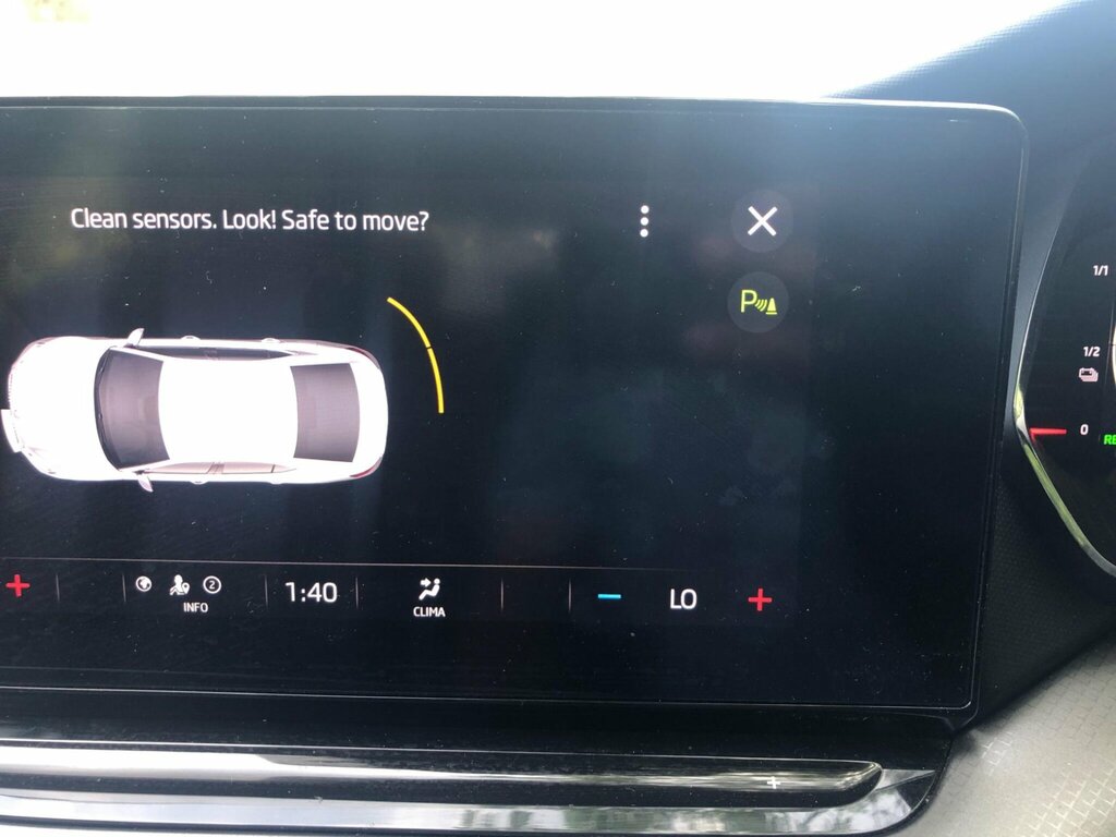 Skoda Octavia 1.0 Se First Edition Tsi 109 Bhp White #11