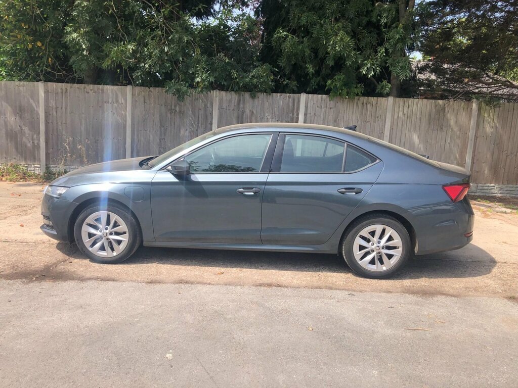 Skoda Octavia 1.0 Se First Edition Tsi 109 Bhp White #3
