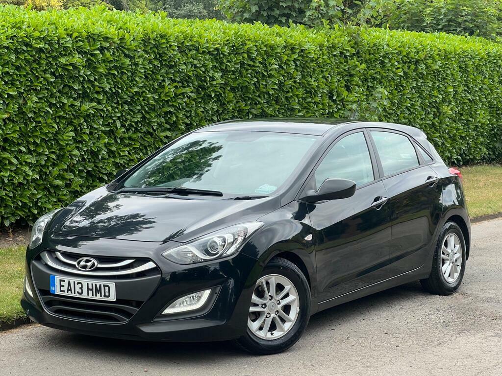 Hyundai I30 1.6 Crdi Blue Drive Active Euro 5 S S Black #2