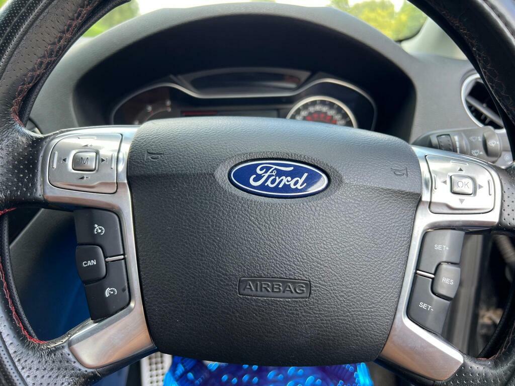 Ford Mondeo Zetec Blue #40