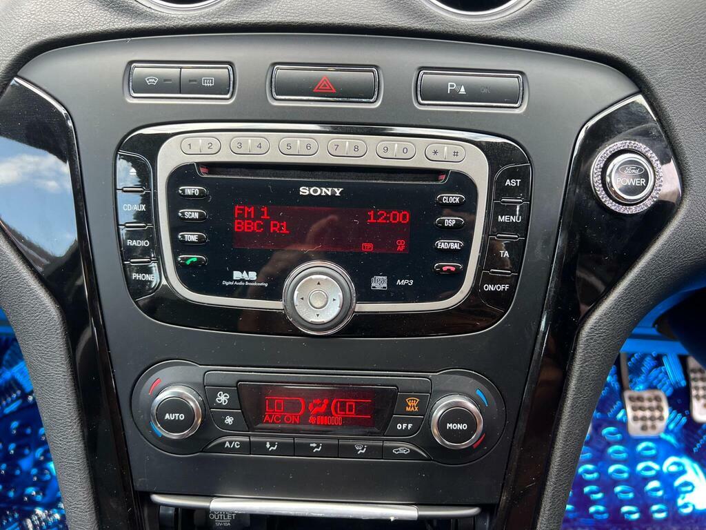 Ford Mondeo Zetec Blue #17