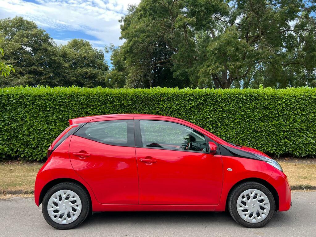Toyota Aygo 1.0 Vvt-i X-play Euro 6 Red #4
