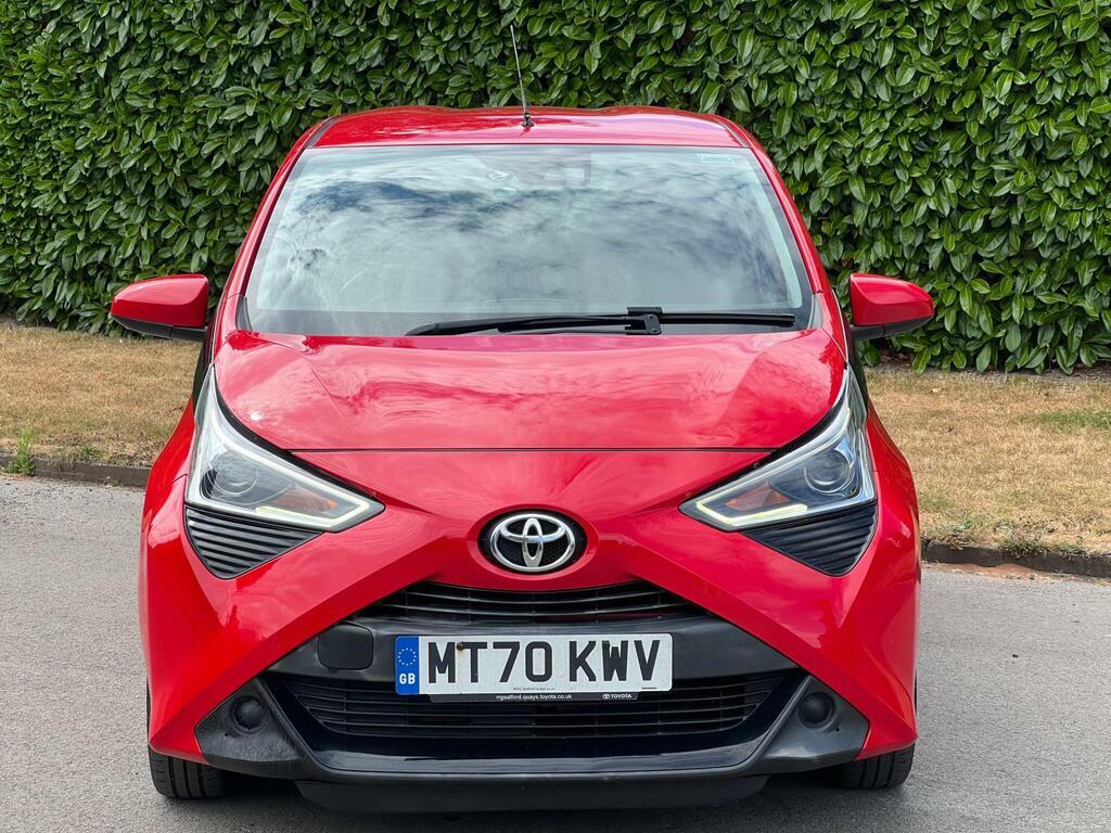 Toyota Aygo 1.0 Vvt-i X-play Euro 6 Red #2