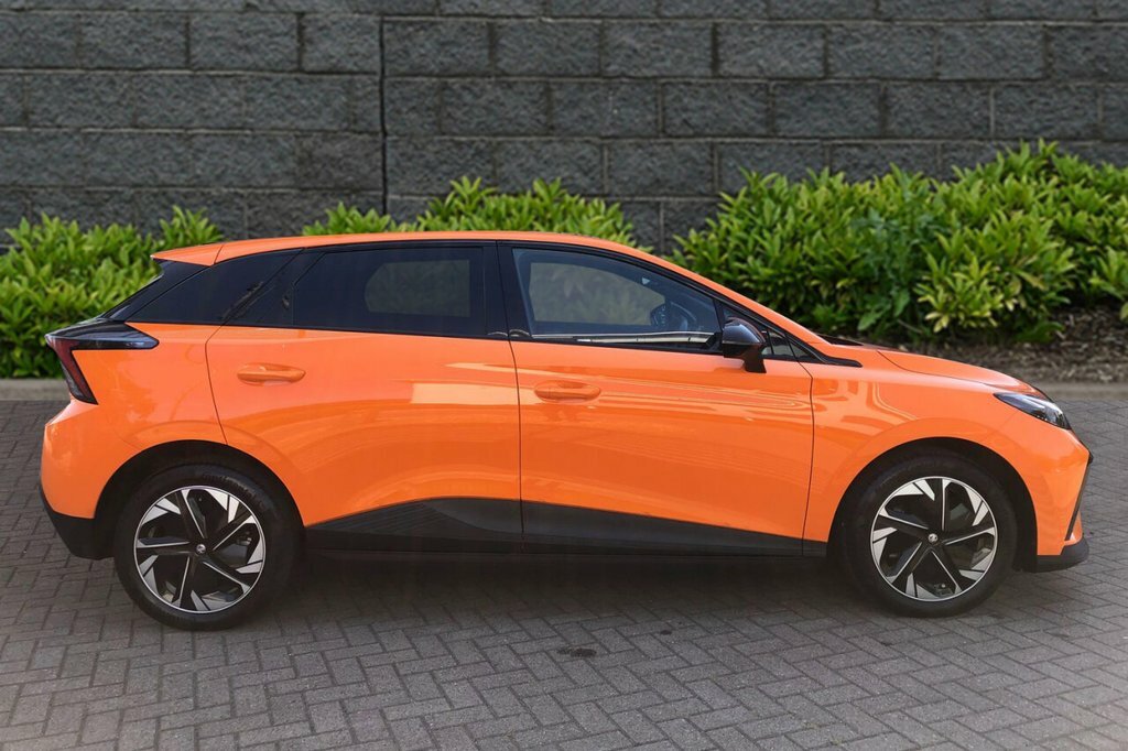 MG MG4 Hatchback DN23XXK Orange #2