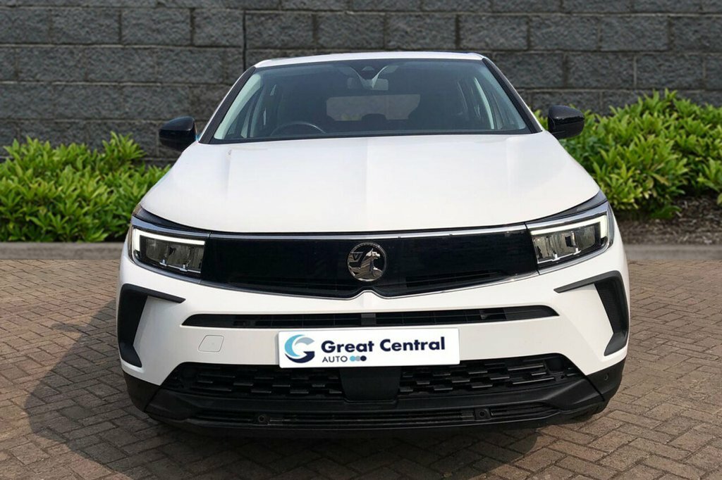 Vauxhall Grandland 1.2L Se NA22XZT White #6