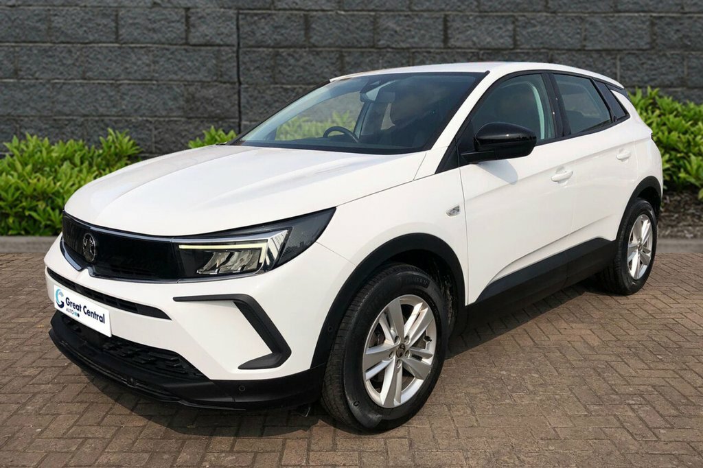 Vauxhall Grandland 1.2L Se NA22XZT White #2