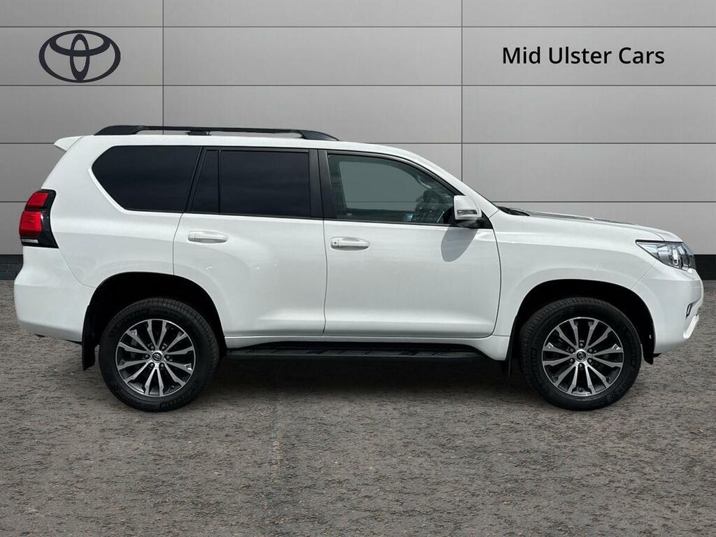 Toyota Land Cruiser 2.8D 204 Active Commercial White #4