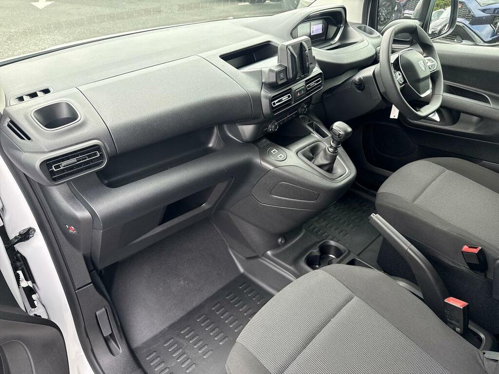 Peugeot Partner 1.5 Bluehdi 100 Professional Van FH74TGU White #2