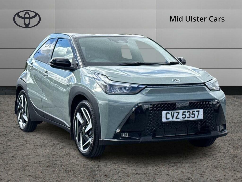 Toyota Aygo X 1.5 Hybrid Design Cvt Green