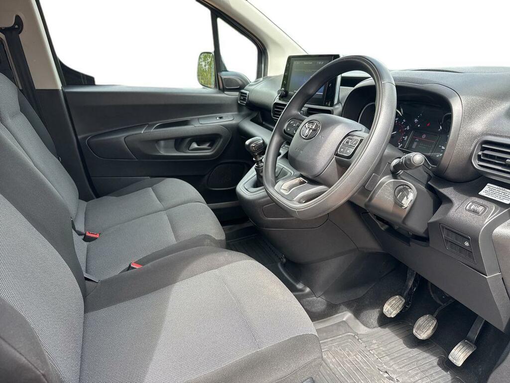 Toyota Proace City 1.5D 100 Design Van 6 Speed AE72XVM White #6