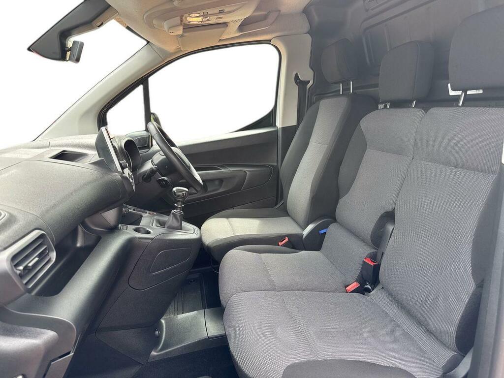 Toyota Proace City 1.5D 100 Design Van 6 Speed AE72XVM White #2