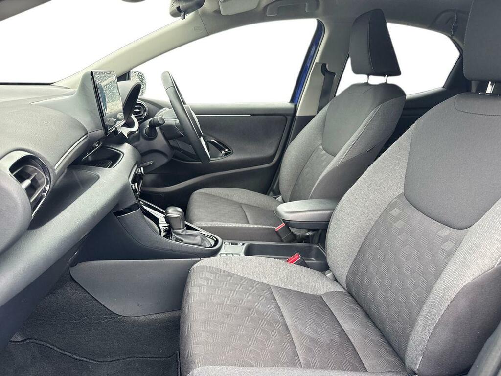 Toyota Yaris 1.5 Hybrid Design Cvt MK73KCJ Blue #2
