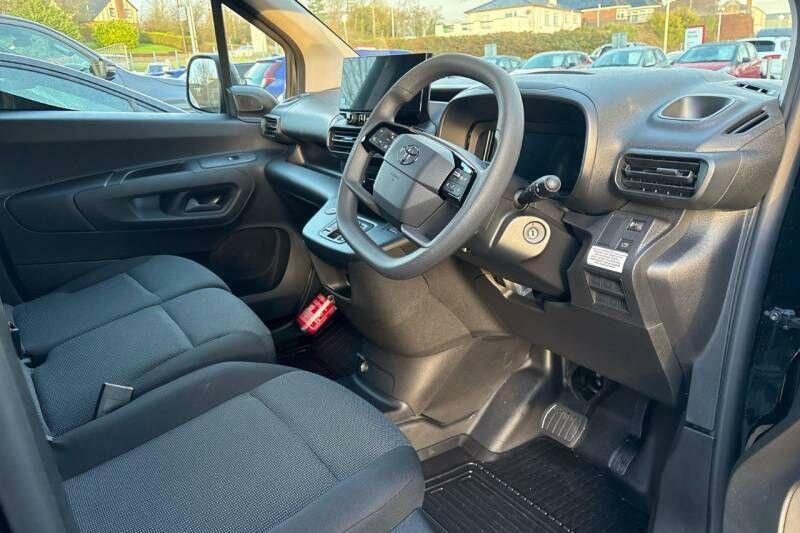 Toyota Proace City 1.5D 130 Sport Van Black #2