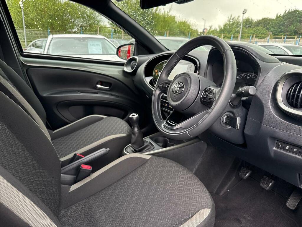 Toyota Aygo X 1.0 Vvt-i Edge Green #6