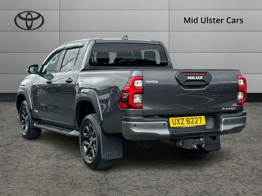 Toyota HILUX Invincible X Dcab Pick Up 2.8 D-4d Grey #3