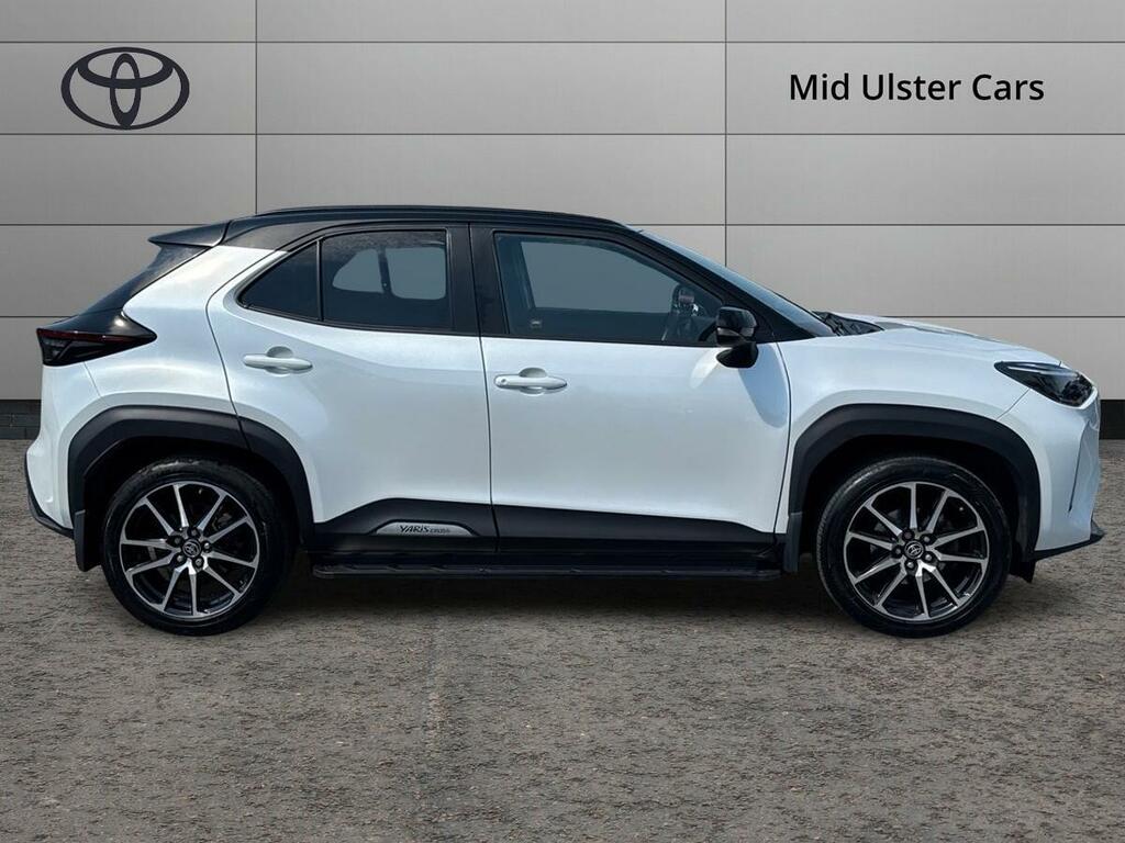 Toyota Yaris Cross 1.5 Hybrid Gr Sport Cvt Black #4