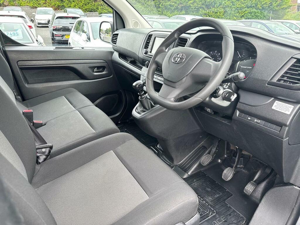 Toyota PROACE 2.0D 140 Icon Van Grey #6