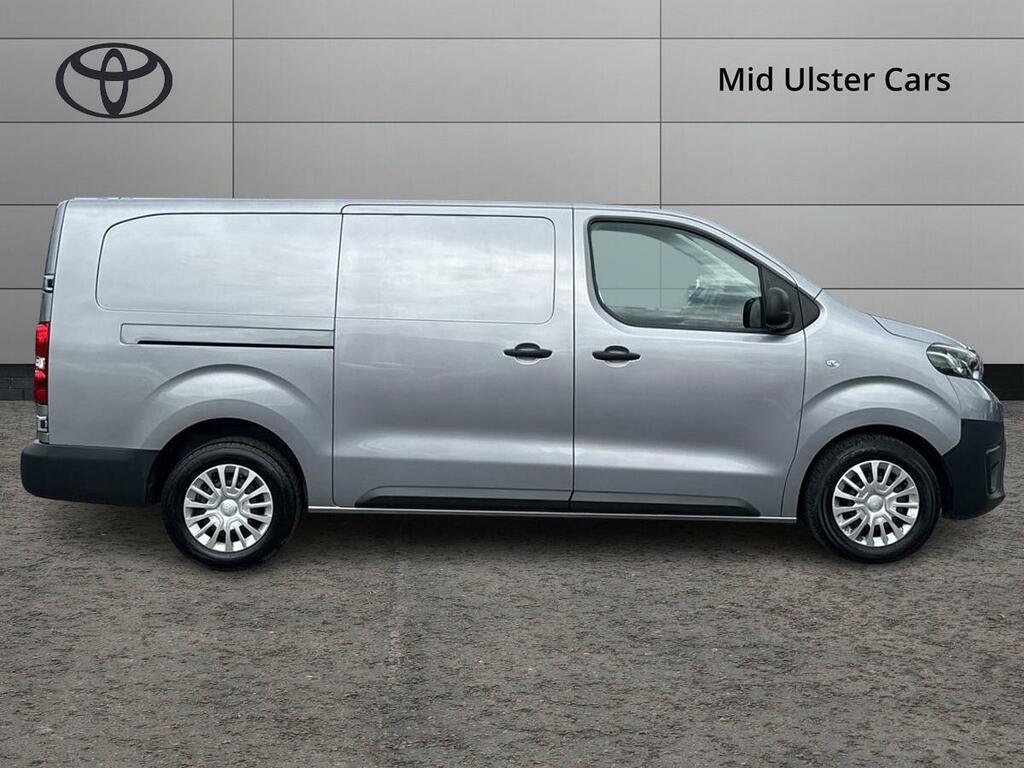 Toyota PROACE 2.0D 140 Icon Van Grey #4